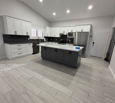 4th image of 3401 W Abraham Ln