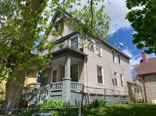 1322 W Hopkins St, Milwaukee, WI 53206