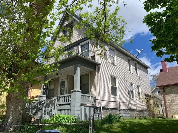 1322 W Hopkins St, Milwaukee, WI 53206