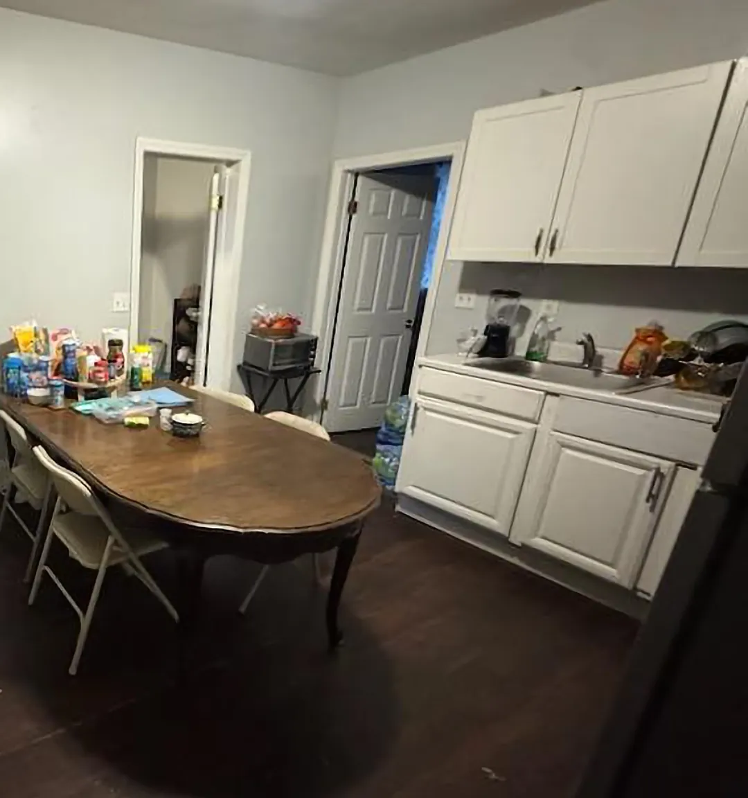223 Decatur Ave — Photo 3
