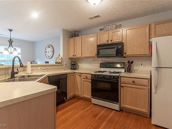 3rd image of 420 Tollis Pkwy