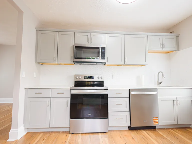 31 Graham St #2 — Photo 2