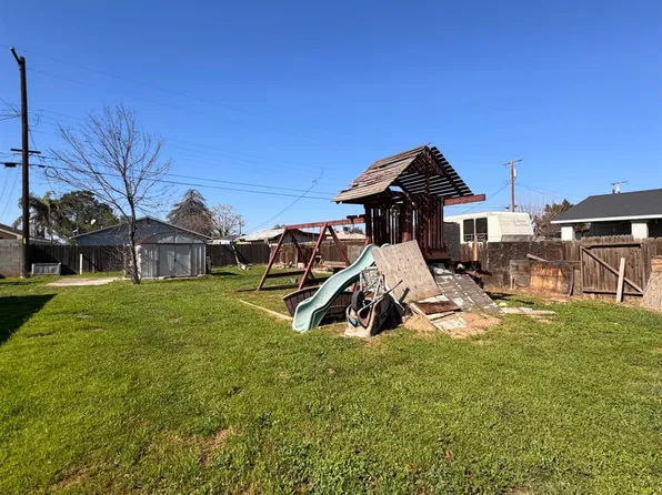 3517 Lotus Ln, Bakersfield, CA 93307