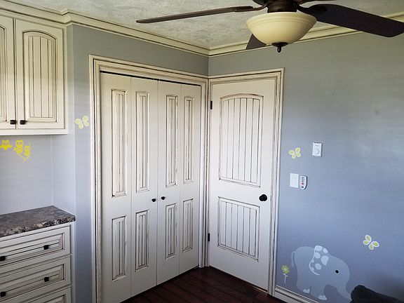 Upstairs 2nd bedroom