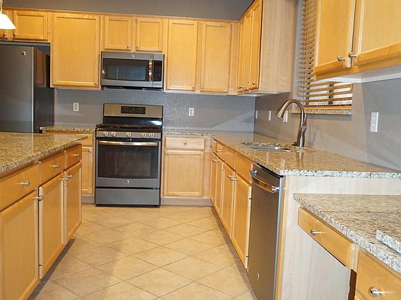 5th image of 9327 W Yukon Dr