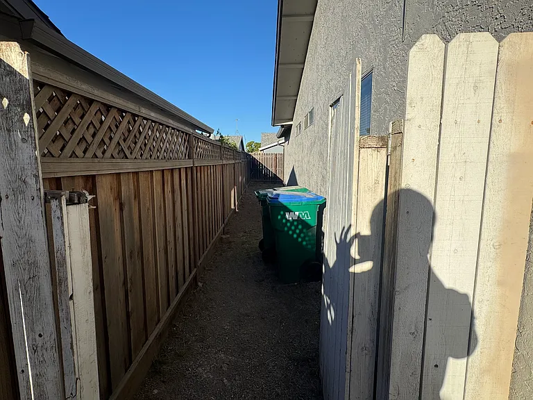 411 Cedar Ct — Photo 14