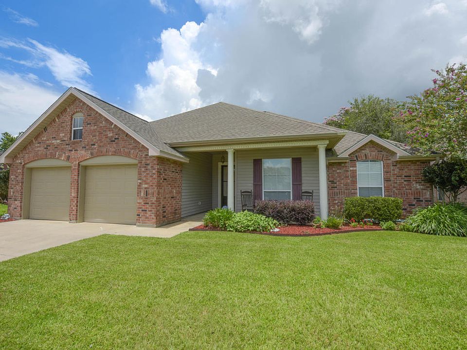 1st image of 124 Pinnacle Dr