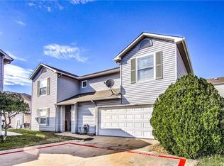 2105 Yucatan Plz, Dallas, TX 75211