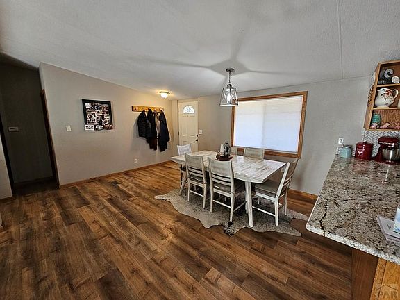 3rd image of 460 E 4th Ave