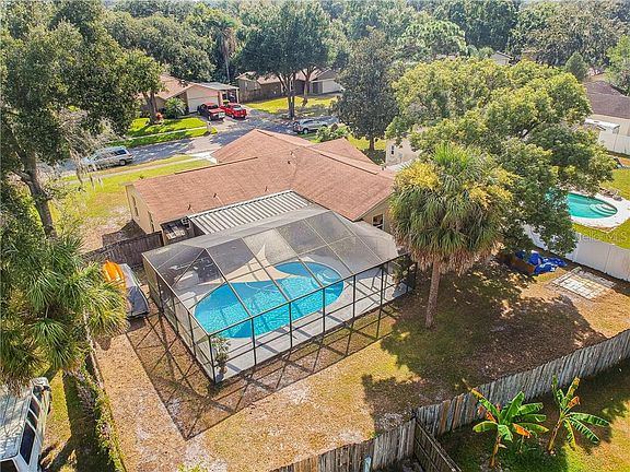 3rd image of 614 Pine Forest Dr