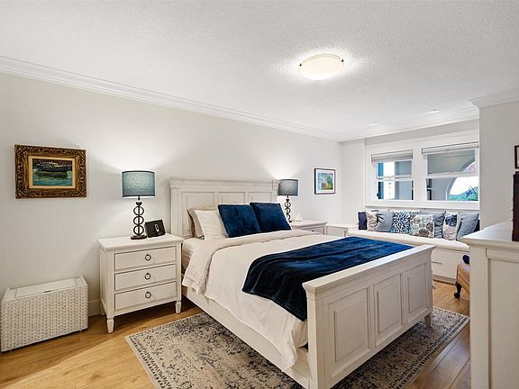 5th image of 640 Montreal St #101