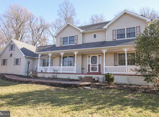5 Lenswood Dr, Boyertown, PA 19512