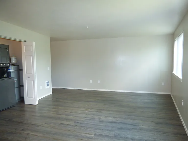 1150 12th St NE — Photo 9