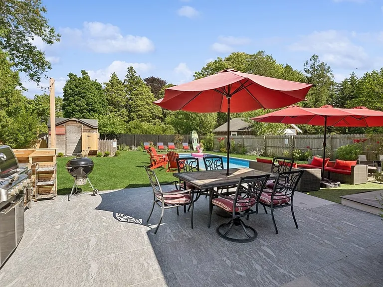 24 Pleasant Ln — Photo 4