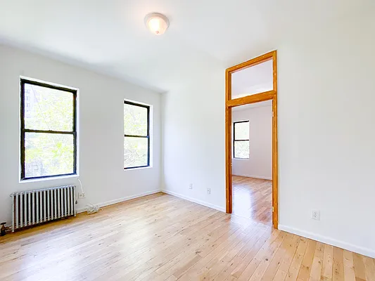 Rented by City Connections Realty | media 15