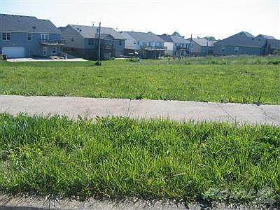 3rd image of 144 Lansdowne Dr