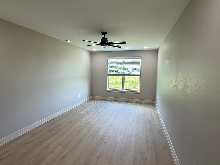 5254 Reagan Dr — Photo 8