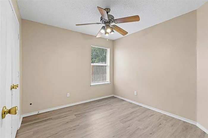 13717 Canyon Ranch Rd — Photo 4