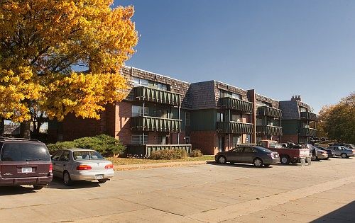 2nd image of 3109 Heritage Ct APT 25