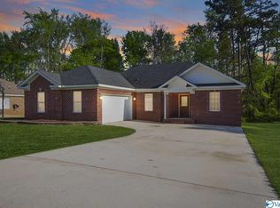 124 Easy St, Hazel Green, AL 35750