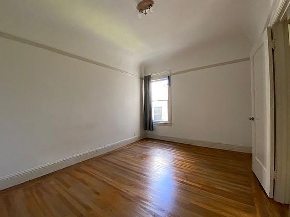 4th image of 4138 25th St