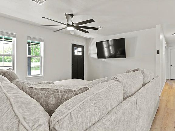 3rd image of 22468 County Road 1560