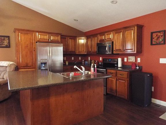 4th image of 740 Autumn Heights Ct