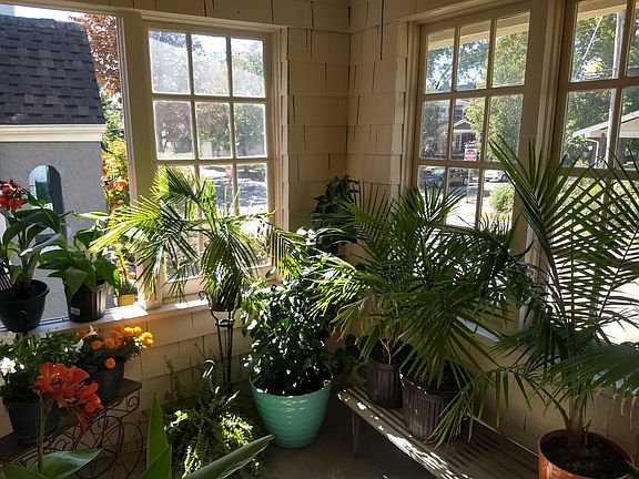 Seasonal enclosed windowed patio