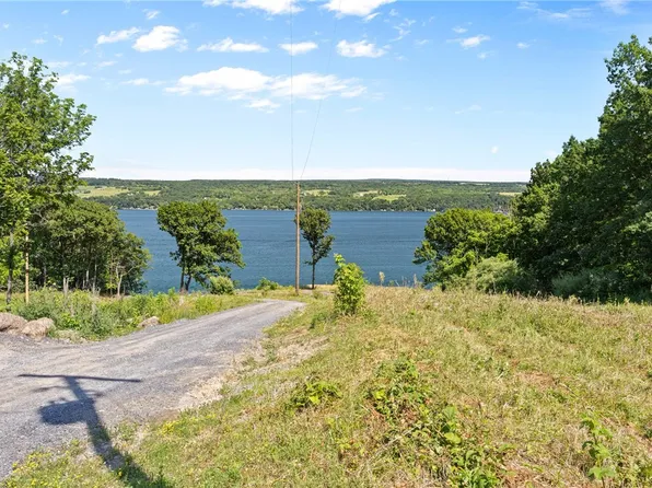 5 Red Cedar Ln #21, Dundee, NY 14837