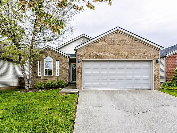 2nd image of 116 Blue Heron Pl