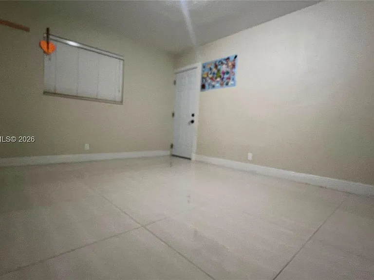 6550 SW 8th St — Photo 21