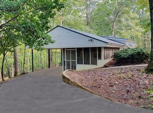 487 Kelly Ridge Dr, Blue Ridge, GA 30513