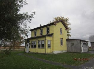 3616 Carmen Rd, Middleport, NY 14105