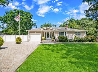 5 Overlook Drive, Mastic, NY 11950