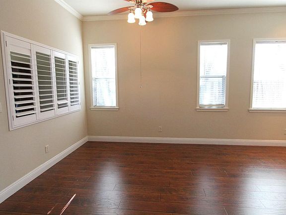 4th image of 256 Pinecrest Ct