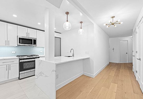 5th image of 330 E 38th St APT 38N