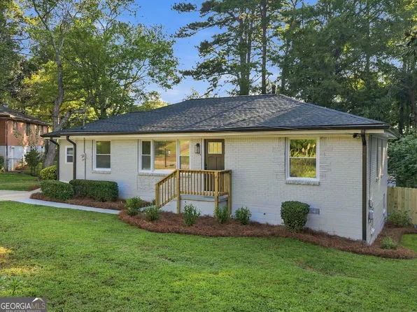 2162 Holly Hill Dr, Decatur, GA 30032