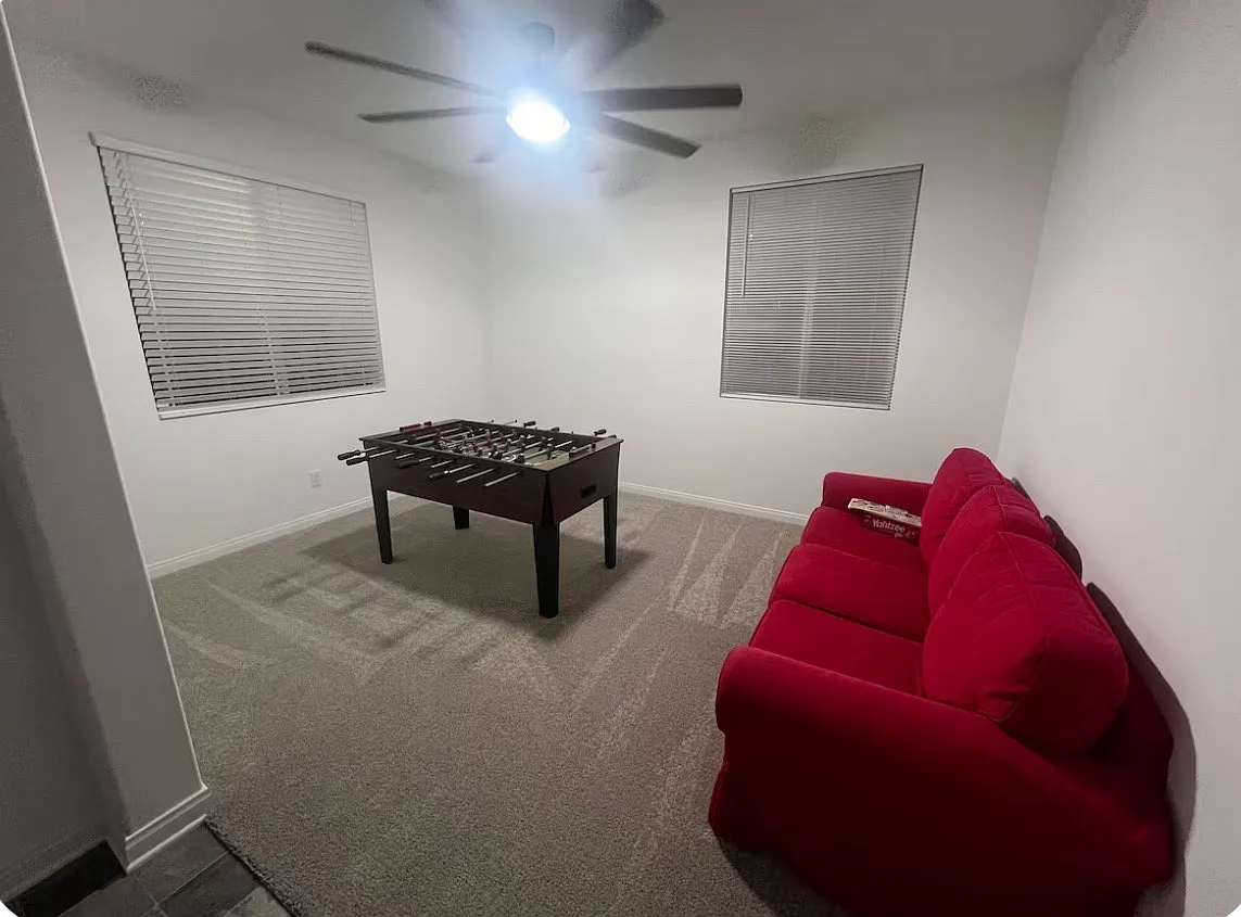 5 bed, 2700 sqft, $3,500 — Photo 4