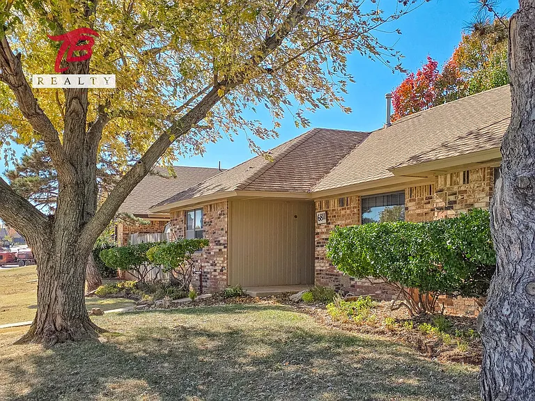 6811 Lyrewood Ln — Photo 8
