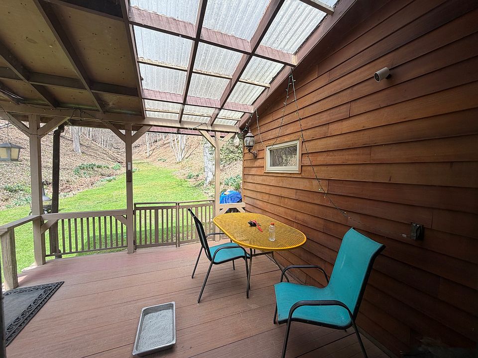 13th image of this home
