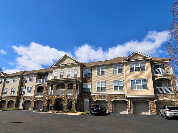 2nd image of 1102 Knox Ct