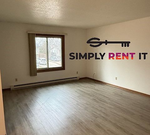 4th image of 625 4th St