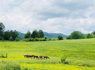 494 Chattooga Ridge Rd, Mountain Rest, SC 29664