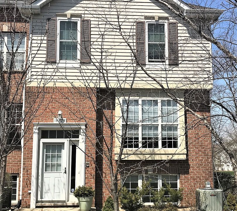 1st image of 18875 S Vanderbilt Dr