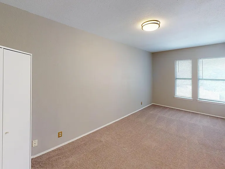 14102 N Hills Village Dr — Photo 11