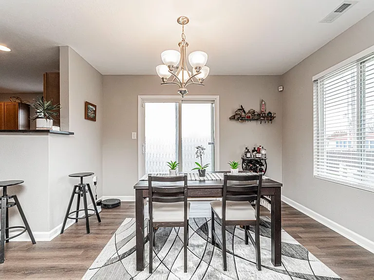 601 Seitz Ct — Photo 8