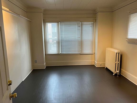4th image of 4728 16th Ave NE