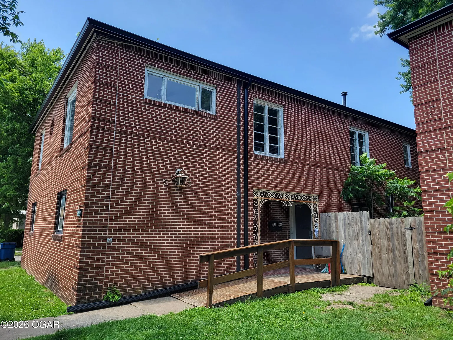 2 bed, 1.0 bath, 675 sqft, $895 — Photo 1