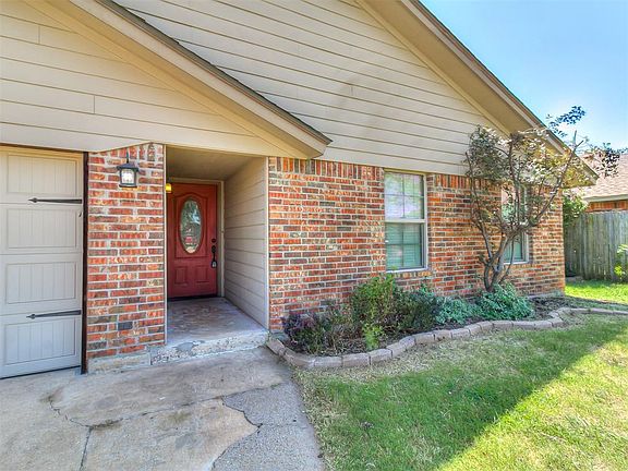 3rd image of 14404 Keri Cir