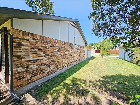 2nd image of 2117 Baltimore Dr